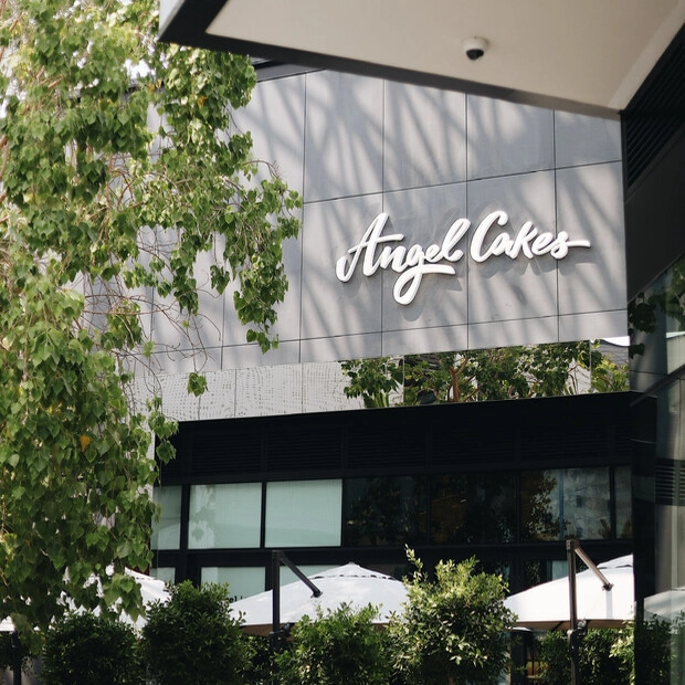 Angel Cakes. A healthy cafe on Bluewaters