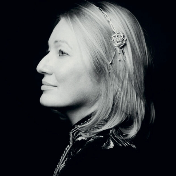 Ksenia Markova — The sudden sides of  diplomatic etiquette