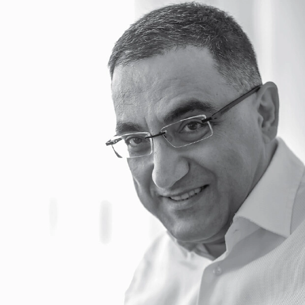 Armen Darbinyan —  about the call of the name